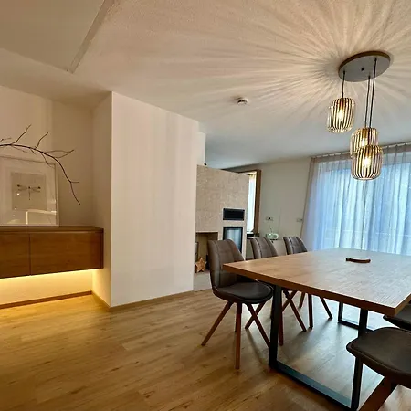 Modern Alp Apart 아파트 유던스